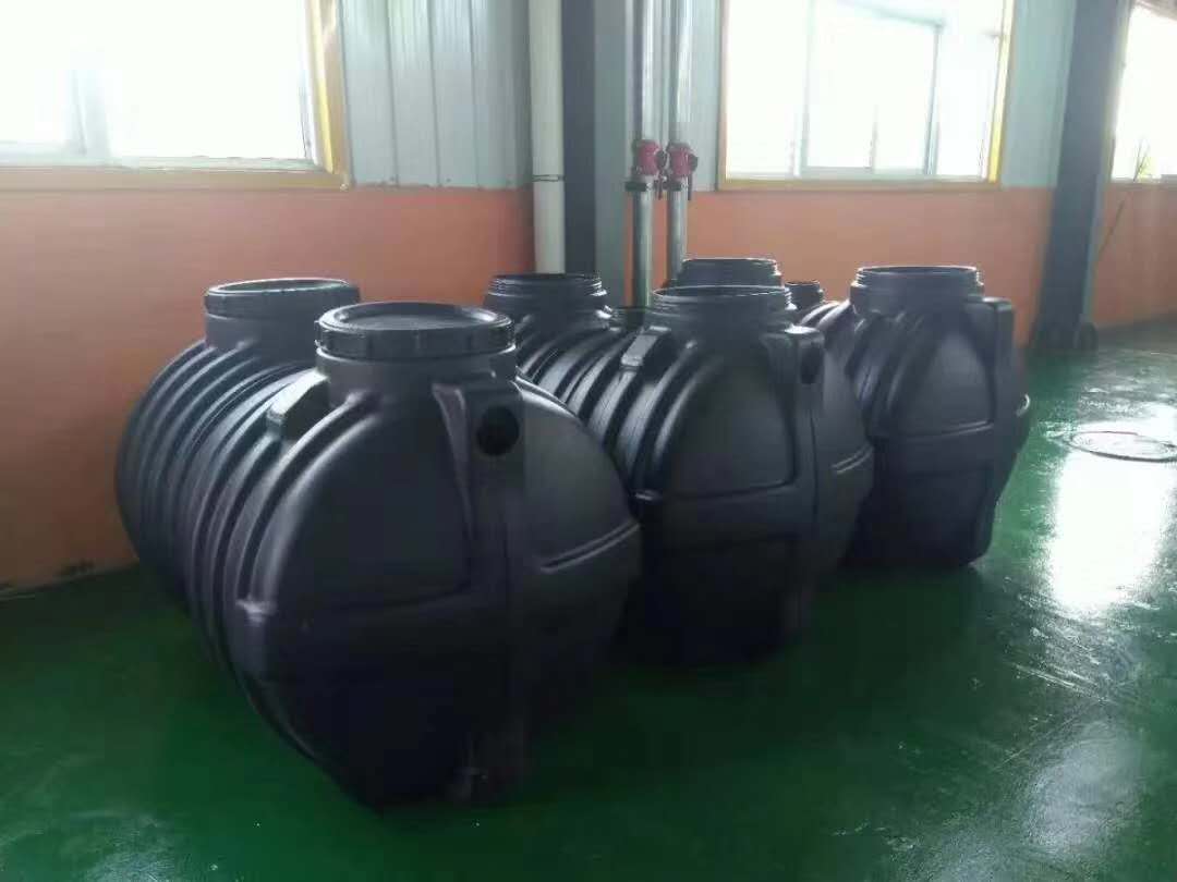 客戶用(yong)我公司的(de)黑色塑料(liào)消泡母料(liào)生産的